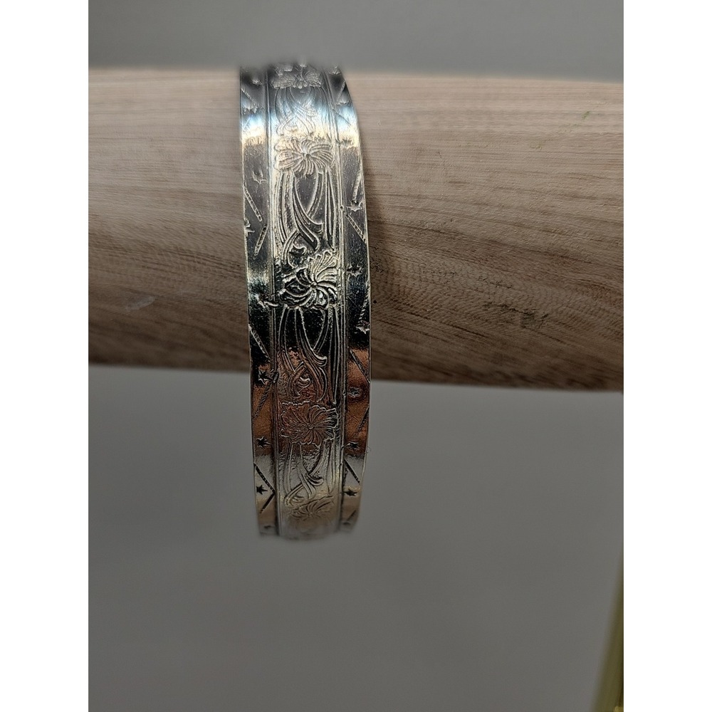 Unbranded Vintage Floral Etched Cuff Bracelet Womens Size OS Silver Tone Boho